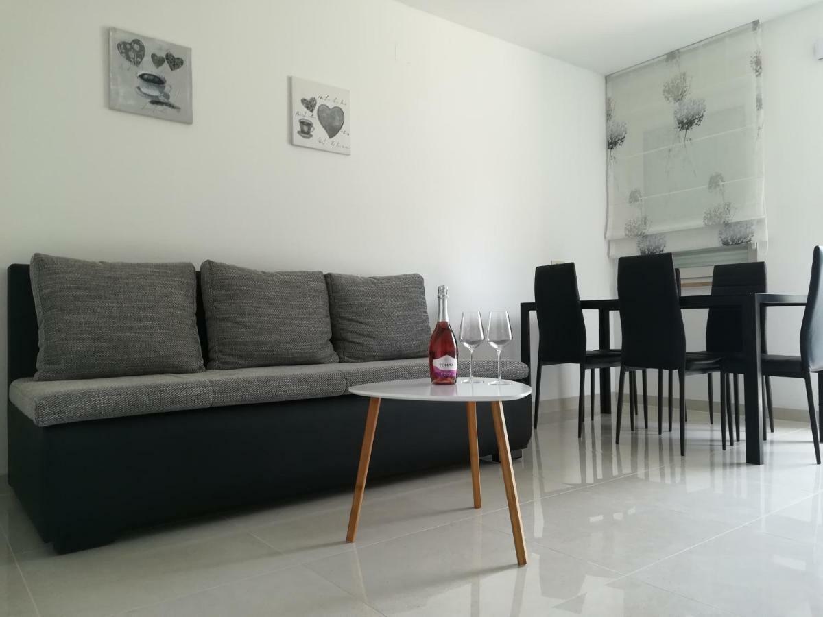 Ana Apartment *